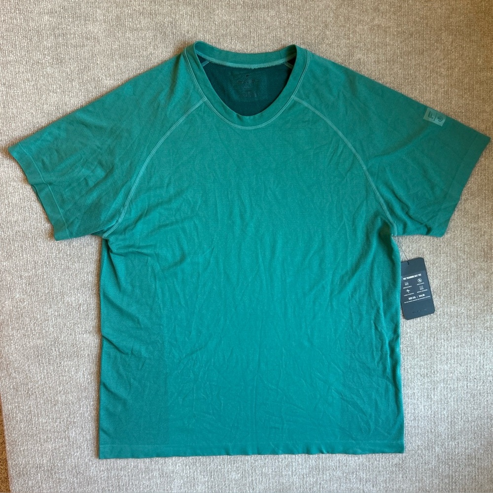 NWT Fabletics Men’s Sz XXL Training Day Tee Performance Shirt
